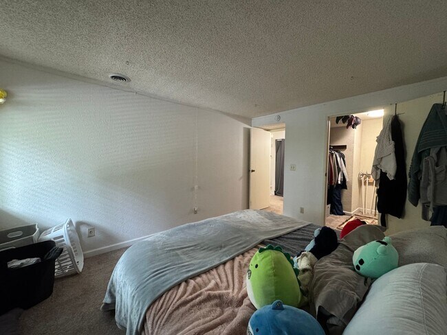 Building Photo - 2 Bedroom Condo Near WWU and Bus Line