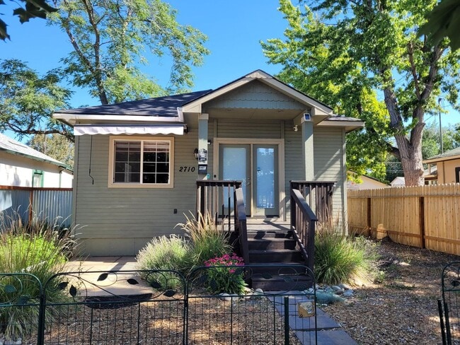 Primary Photo - Home Near Downtown Boise!