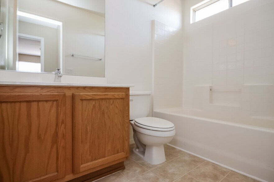 Building Photo - 1713 S 82nd Ave