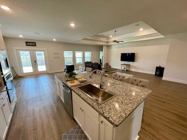 Building Photo - 3533 Sailfish Dr