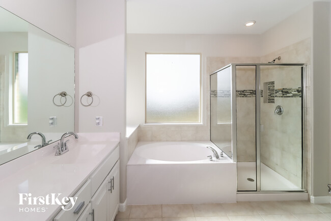 Building Photo - 2609 Sunburst Dr