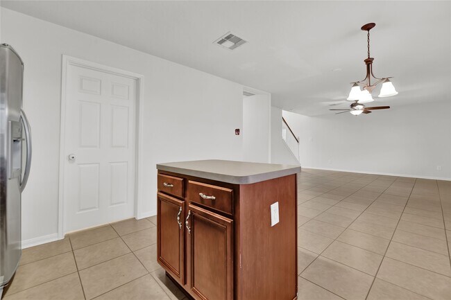 Building Photo - 1906 Rock Ridge Dr