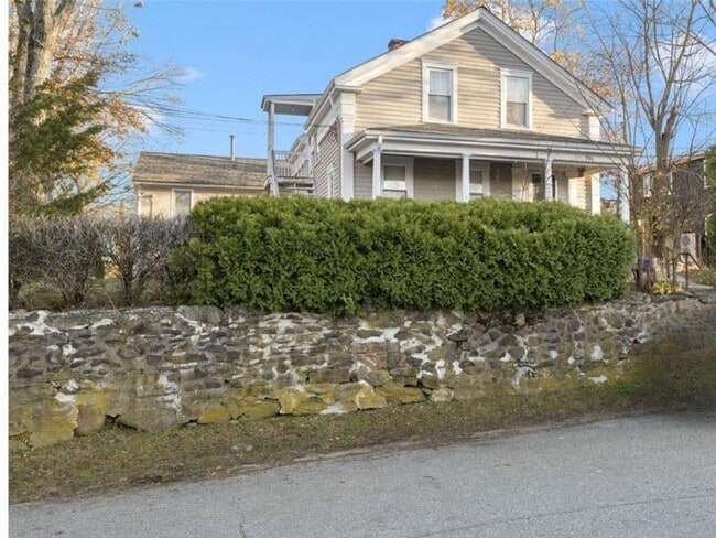 Building Photo - 208 Marlborough St