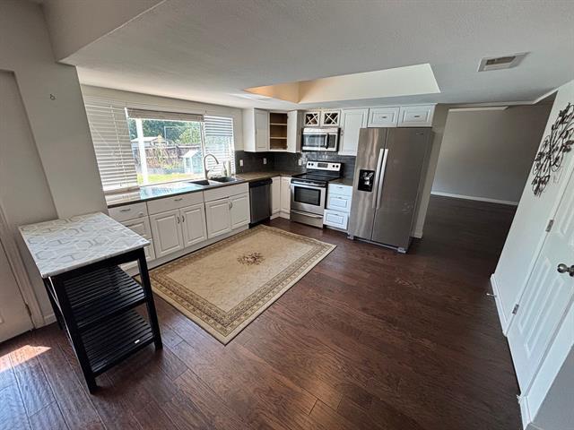 Building Photo - 2113 Via Del Norte