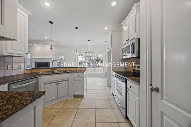 Building Photo - 6239 W Persimmon St