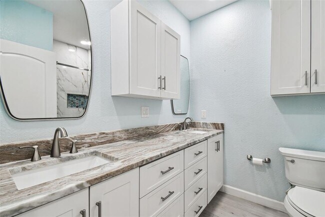 Building Photo - 5000 Culbreath Key Way
