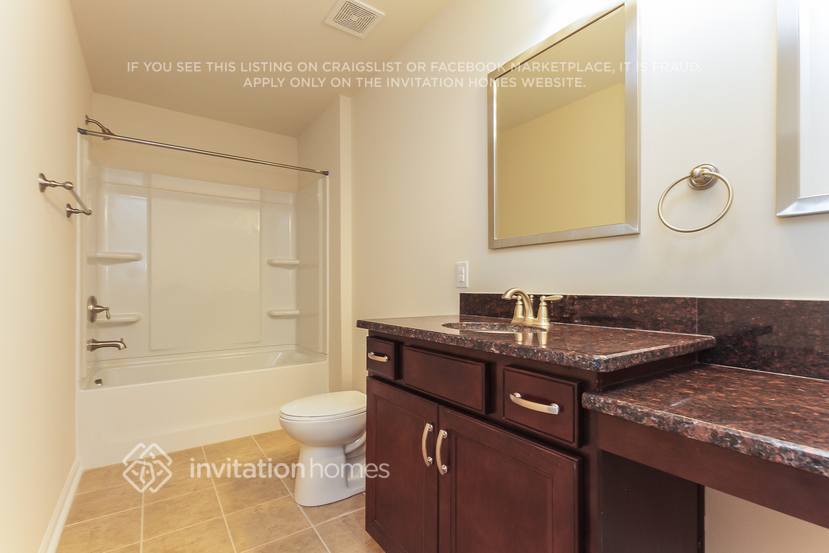 Building Photo - 12645 Heritage Vista Dr