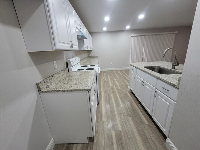 Building Photo - 1160 Calle Del Norte