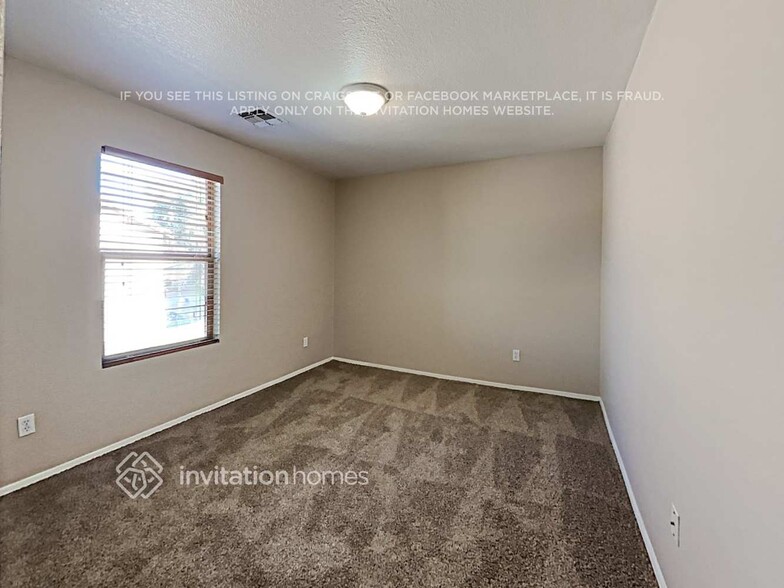 Building Photo - 9549 W Monte Vista Rd
