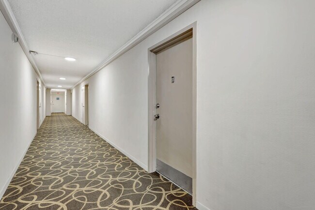 Building Photo - 500 Executive Center Dr
