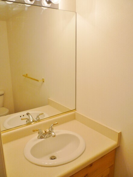 Building Photo - 1735 W 540 N