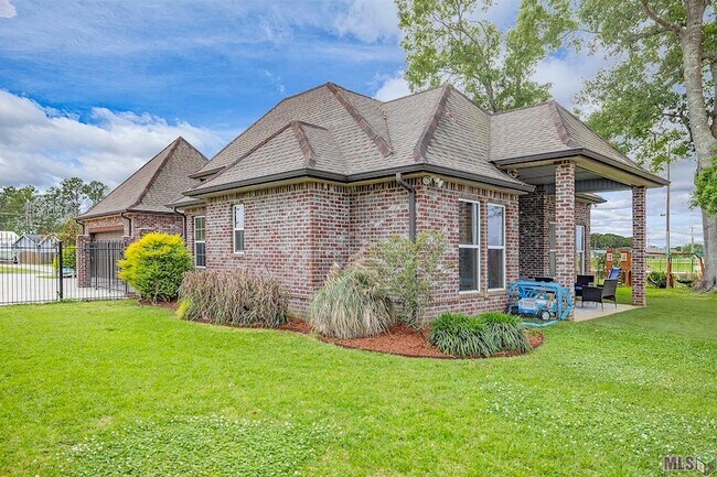 Building Photo - 111 Gentle Oak Blvd