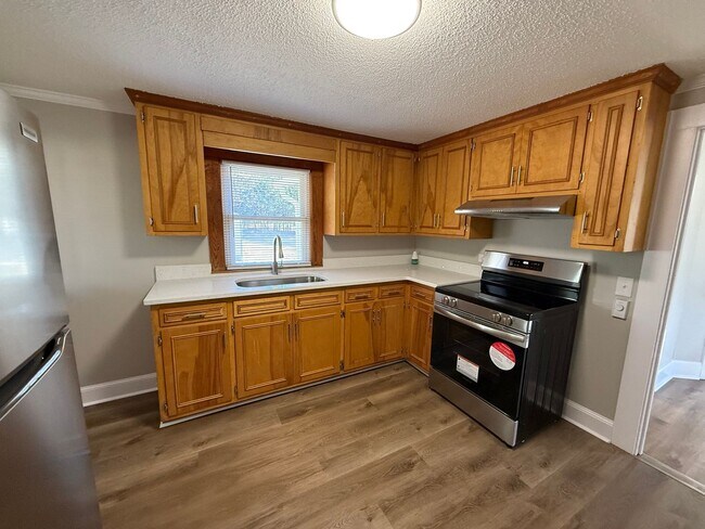 Building Photo - Two bedroom, 1 bath house in Graham-Coming Soon