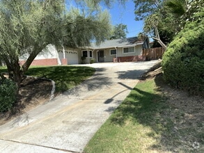 Building Photo - 3589 Mt Vernon Ave