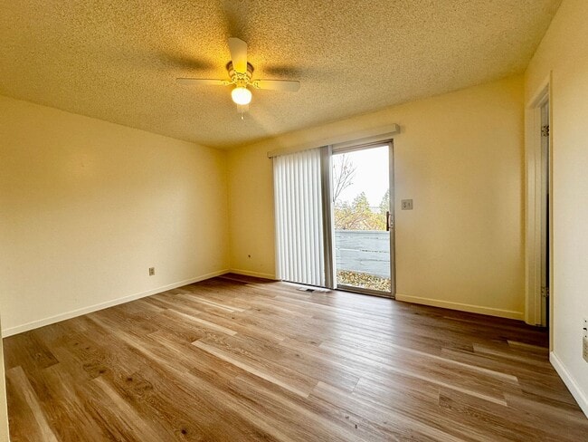 Building Photo - 4 Bedrooms, 3 Bath Home in Northwest Reno