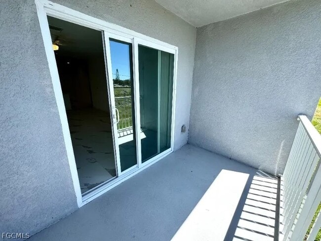 Building Photo - 746 SW 8th Terrace