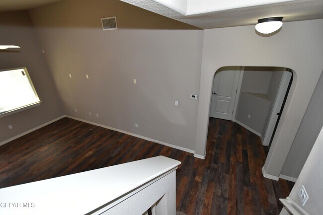 Building Photo - 300 Saltford Pl