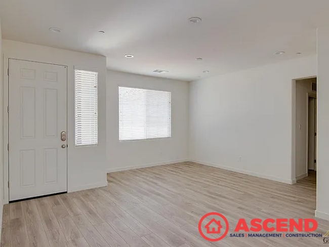 Building Photo - Alluring Home Off Hageman and Rudd Ave!
