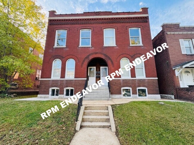 Building Photo - 3230 Pulaski St