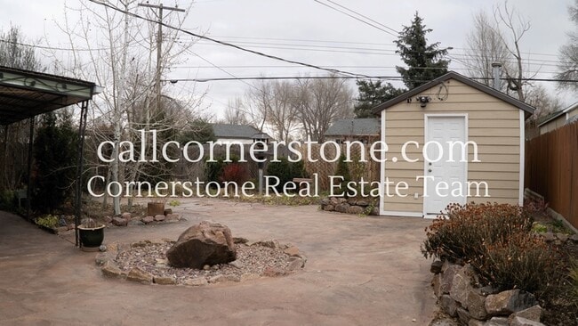 Building Photo - 411 E Cheyenne Rd