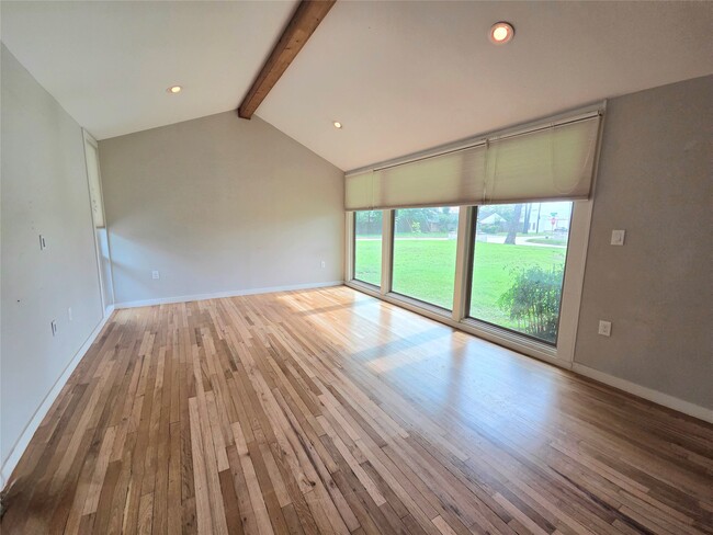 Building Photo - 1763 Maux Dr