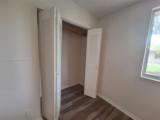 Building Photo - 22280 Timberly Dr