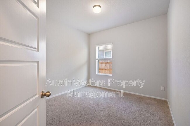 Building Photo - 244 Shugart St