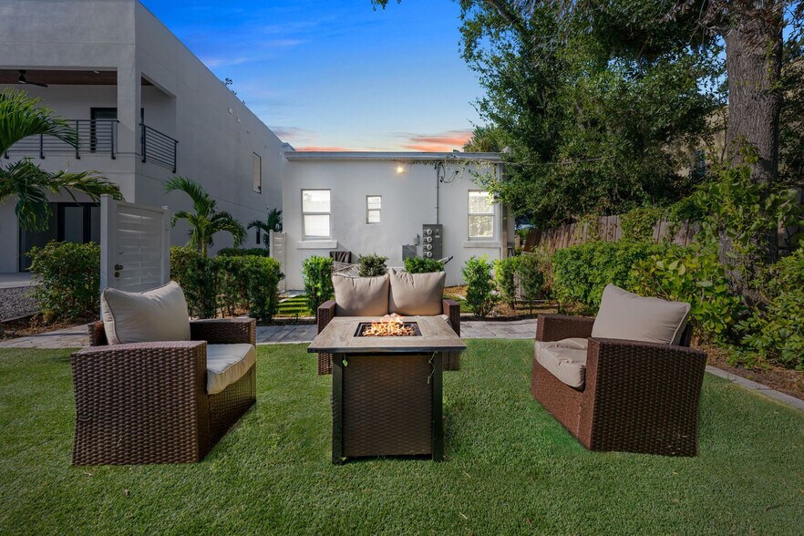 Building Photo - 1862 6th St