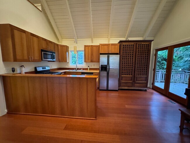 Building Photo - 11022 Palisades Ave SW