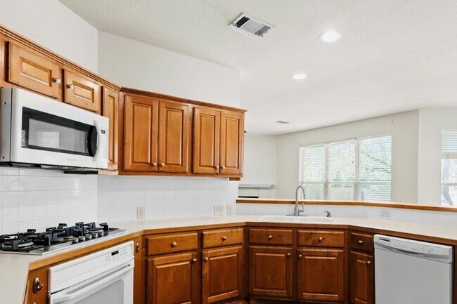 Building Photo - 3112 Burks Ln