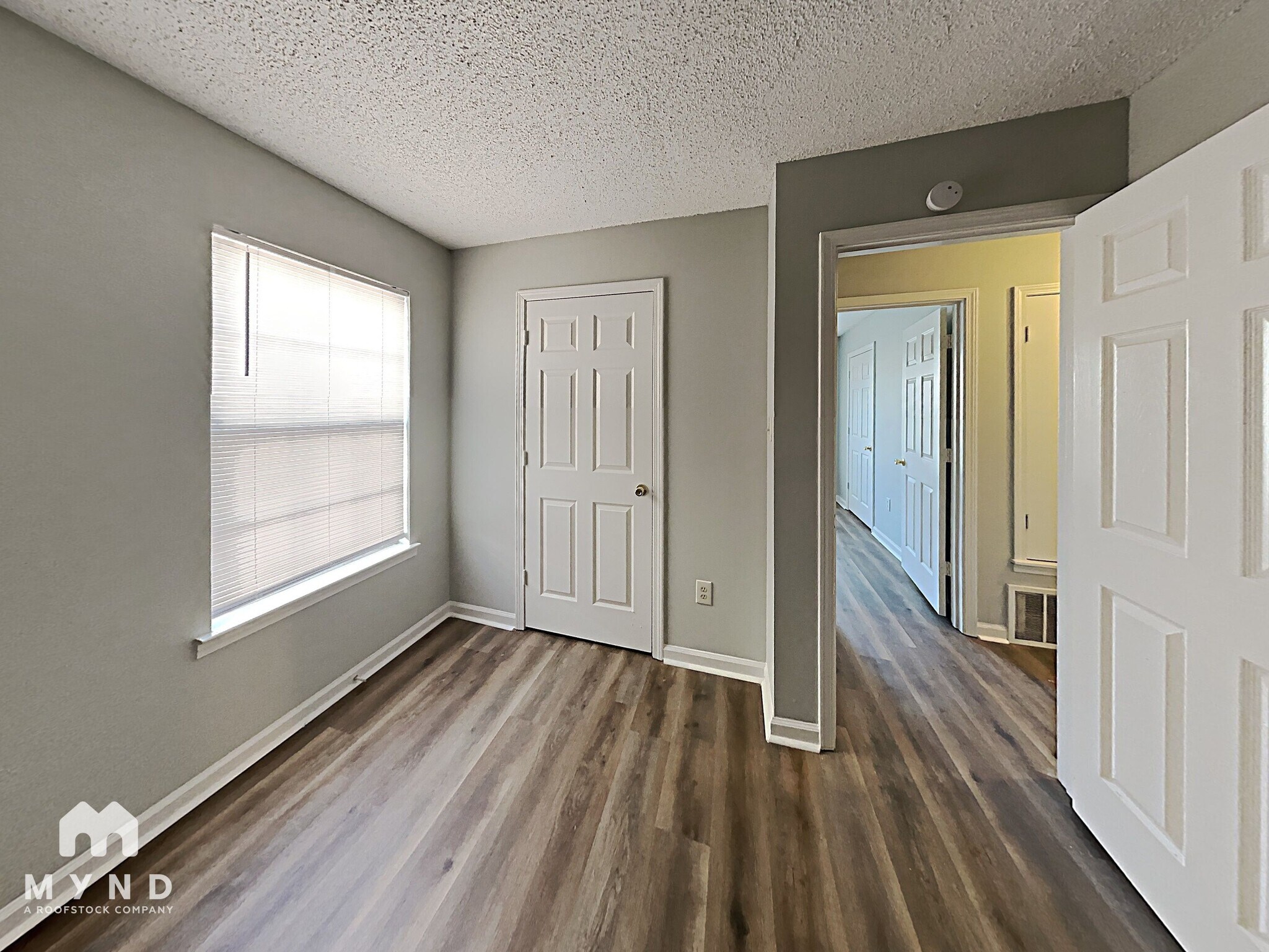 Building Photo - 5551 W Avalon Dr