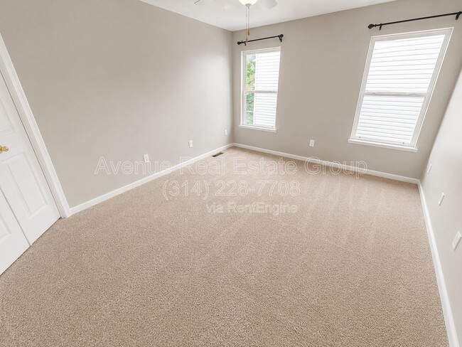 Building Photo - 555 Fortress Ct