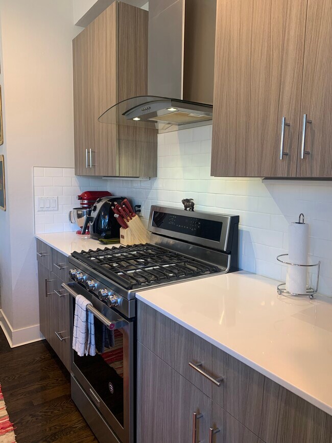 Building Photo - 4144 Tennyson St