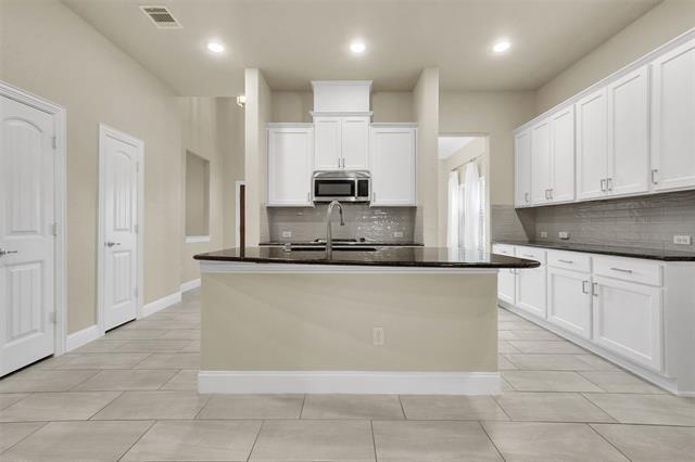 Building Photo - 5805 Zinnia Dr