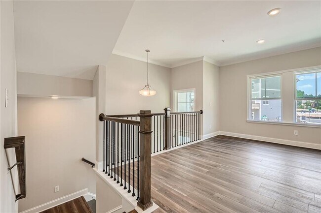 Building Photo - 461 Stagecoach Bnd SE