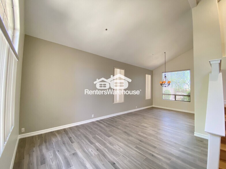 Building Photo - 9121 E Nittany Dr
