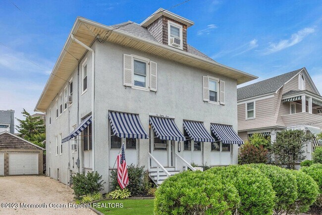 Building Photo - 683 Main Ave