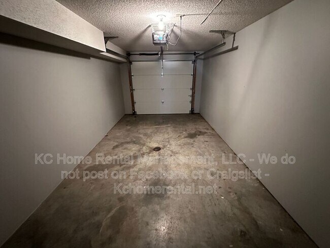 Building Photo - 104 Francis St