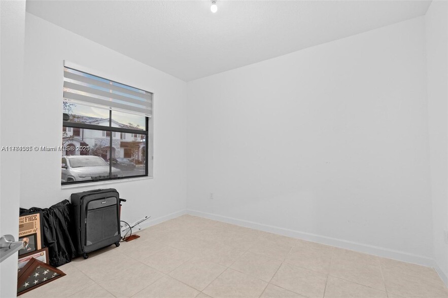 Building Photo - 14807 SW 183rd Ter