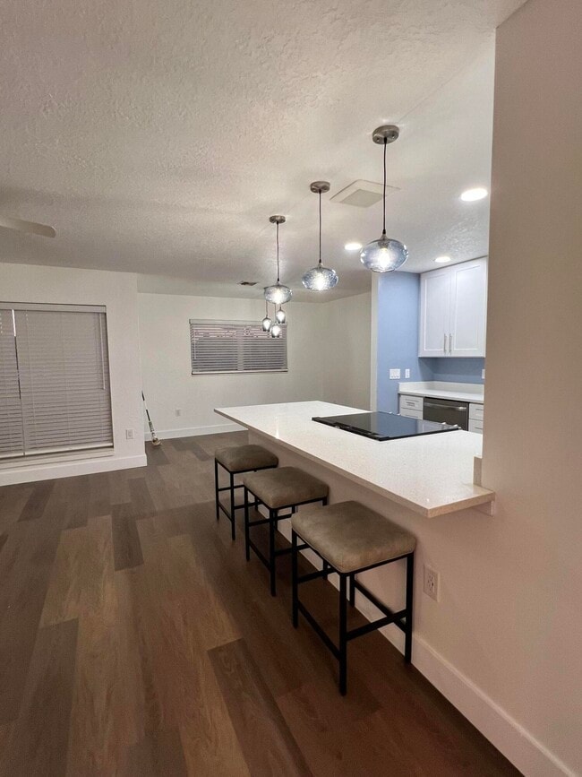 Building Photo - 1934 Wallace Ave