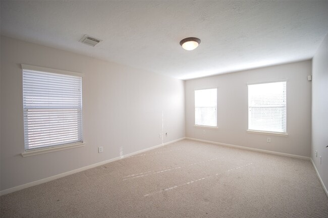 Building Photo - 8003 Beech Park Ln