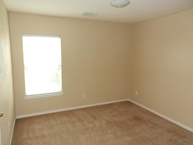 Building Photo - 25215 Ibris Ranch Dr