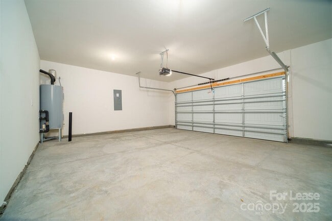 Building Photo - 414 Nixon Rd