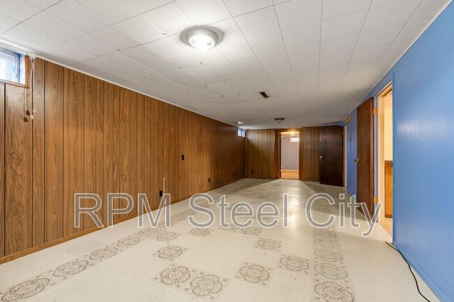 Building Photo - 61 University Cir