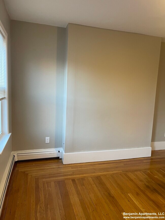 Building Photo - 75 Division St