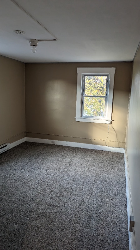 Building Photo - 118 W Franklin St