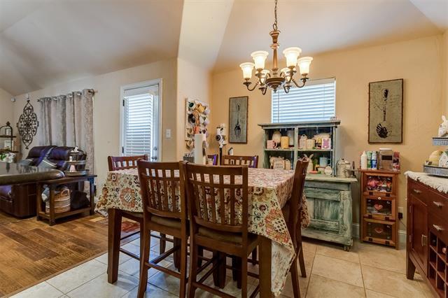 Building Photo - 1120 Whispering Meadows