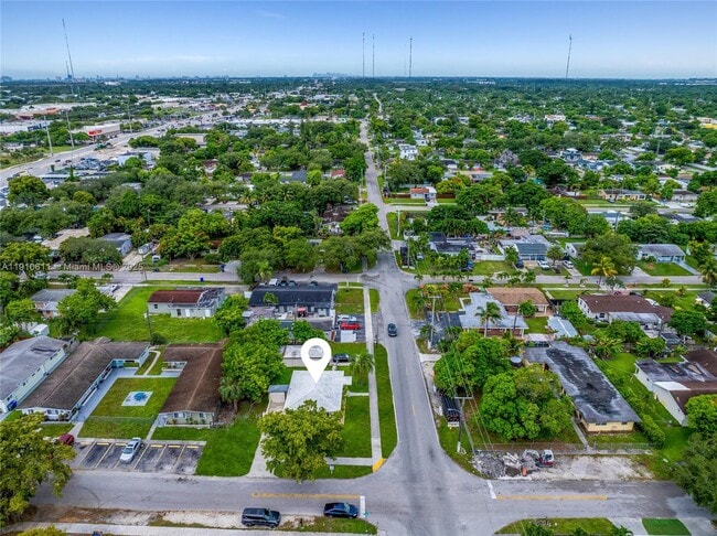 Building Photo - 6044 Funston St