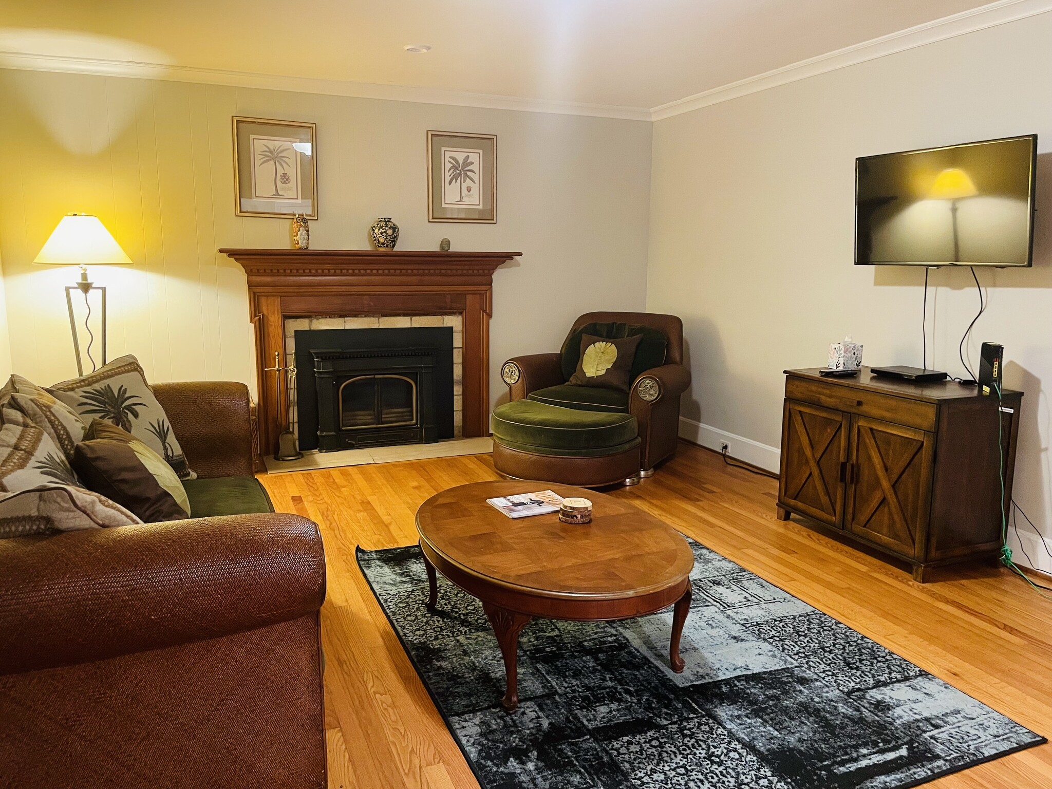 Living Room - 5027 Hollow Rock Rd