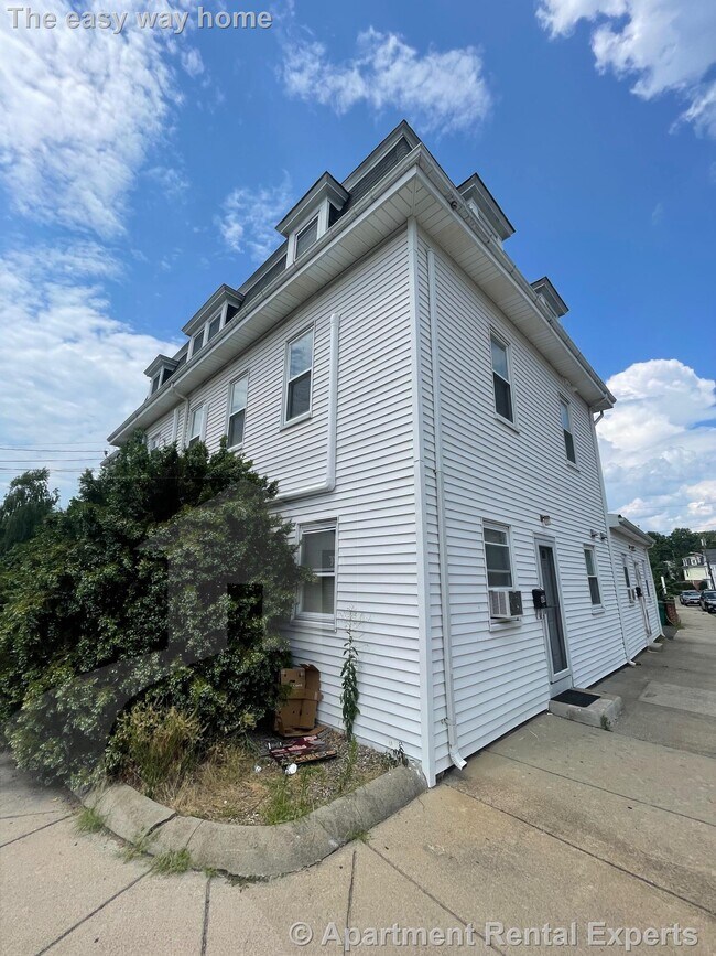 Building Photo - 72-74 Washington St